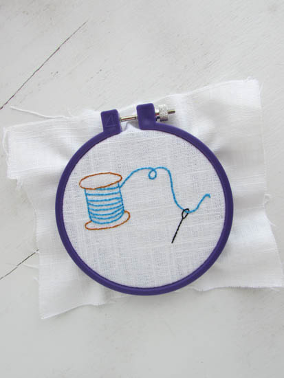 Free Hand Embroidery Pattern // Spool of Thread